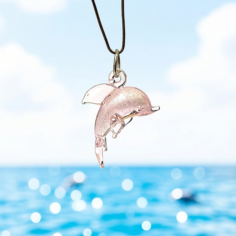 Marine Aquarium Europe - 2 pendentifs mini dauphin en verre,